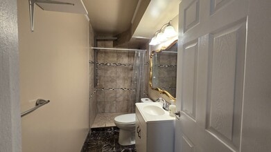 92 Clemens St in London, ON - Building Photo - Building Photo