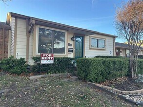 13747 Brookgreen Cir in Dallas, TX - Building Photo - Building Photo