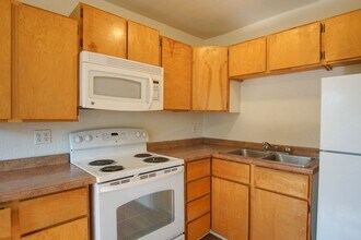 3510 SE 15th Ave in Portland, OR - Building Photo - Building Photo