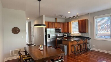 2206 W Monroe St in Chicago, IL - Building Photo - Building Photo