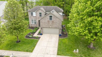 11243 Catalina Dr in Fishers, IN - Building Photo