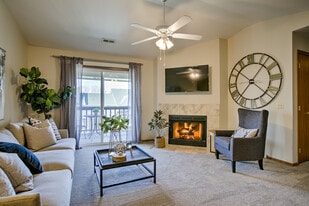 The Pointe in La Vista, NE - Building Photo