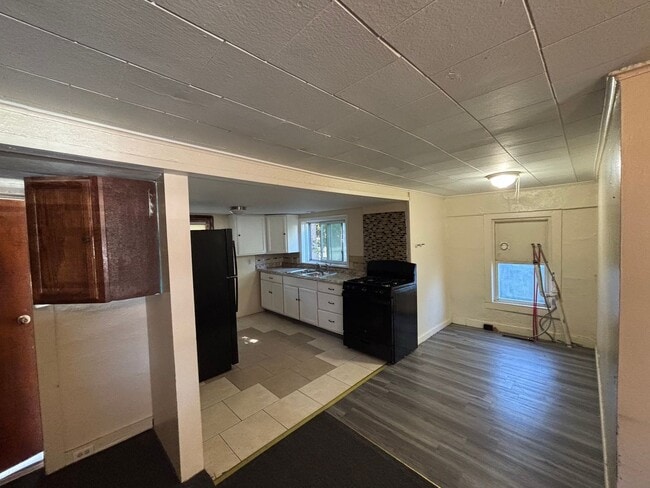 property at 94 Sergeant St