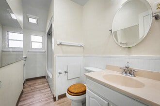 2652 Merwyn Rd in Jacksonville, FL - Foto de edificio - Building Photo