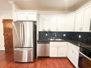 332 S Virgil Ave in Los Angeles, CA - Building Photo - Building Photo