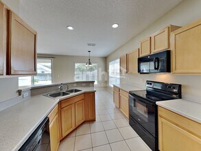 671 Southland Ln, Unit F312 in Orange Park, FL - Building Photo - Building Photo