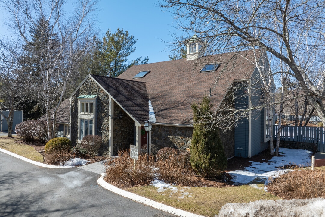 Olde Salem Village in Danvers, MA - Building Photo