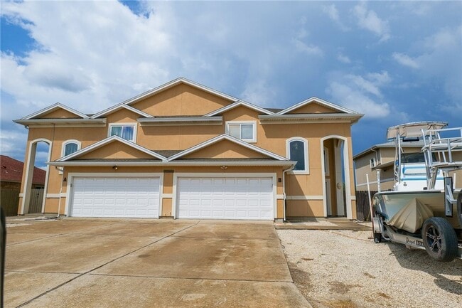 15433 Cruiser St in Corpus Christi, TX - Foto de edificio - Building Photo