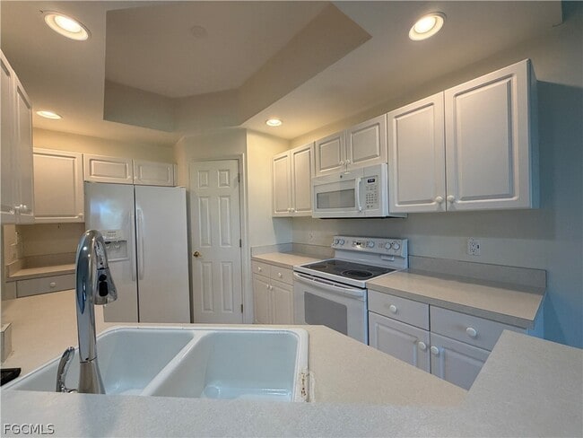 property at 14999 Rivers Edge Ct