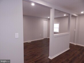 114 MacArthur Ave in Franklin, NJ - Building Photo - Building Photo