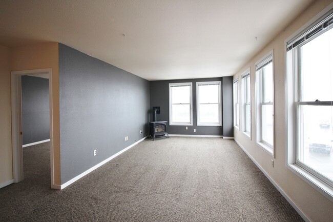 property at 525 Red Lady Ave