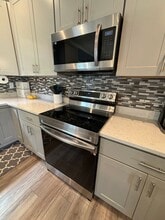 2400 Canterbury Dr in Imperial, PA - Building Photo - Building Photo