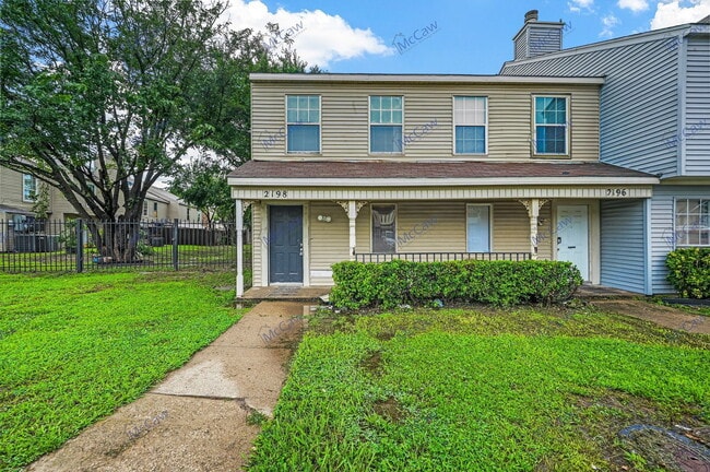 property at 2198 Aspen Dr