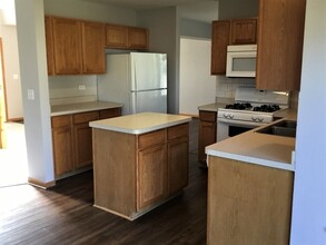 10144 Ashley St in Huntley, IL - Building Photo - Building Photo