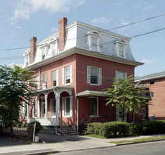 63 Wadsworth St in Hartford, CT - Building Photo - Building Photo