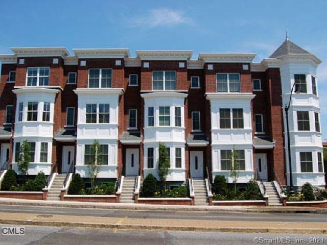 property at 1 Pine St