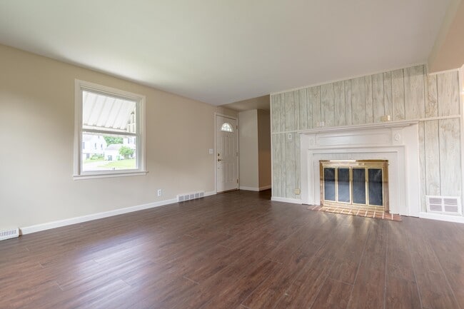 1706 Jefferson Rd NE in Massillon, OH - Building Photo - Building Photo