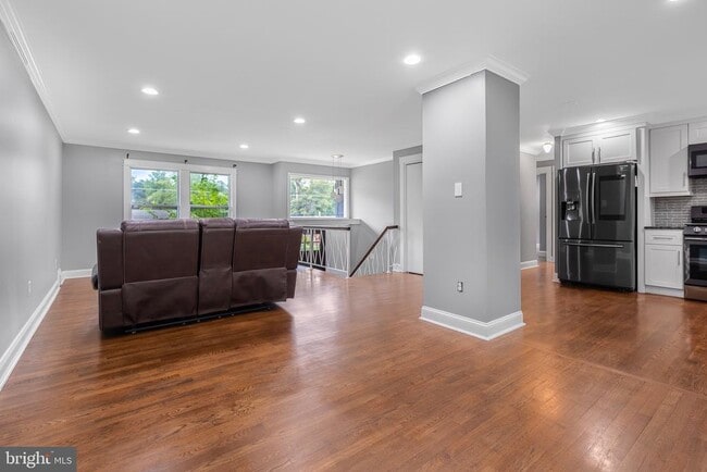 property at 14402 Woodcrest Dr