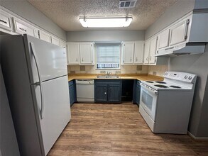 10813 Scenic Dr in Montgomery, TX - Building Photo - Building Photo