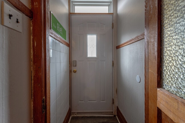 203 3E Av in Verdun, QC - Building Photo - Building Photo
