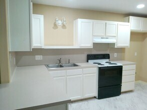 1818 Rodd Field Rd in Corpus Christi, TX - Building Photo - Building Photo