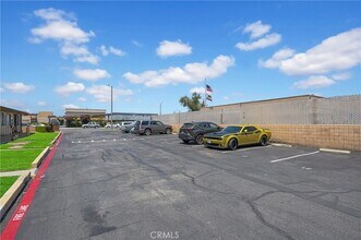 16102 Cornuta Ave in Bellflower, CA - Building Photo - Building Photo
