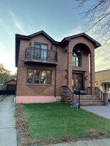 69-68 229th St in Queens, NY - Building Photo