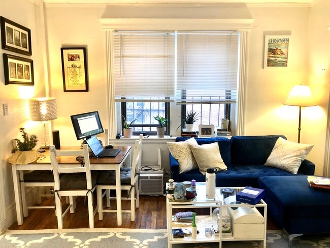 1111 Boylston St, Unit 44 in Boston, MA - Building Photo - Building Photo