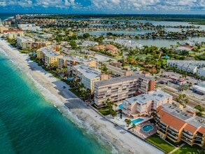 16400 Gulf Blvd, Unit 707 in North Redington Beach, FL - Building Photo - Building Photo