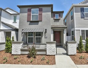 3525 Sparrow Ct in West Sacramento, CA - Building Photo - Building Photo