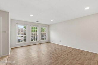 280 Fairfield Pl in Morganville, NJ - Building Photo - Building Photo