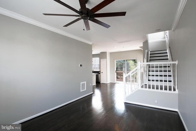 21818 Jarvis Square in Ashburn, VA - Building Photo - Building Photo
