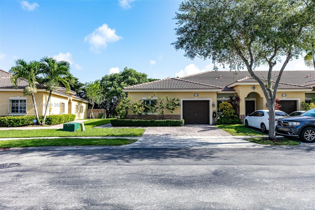 3312 NE 11th Dr in Homestead, FL - Building Photo