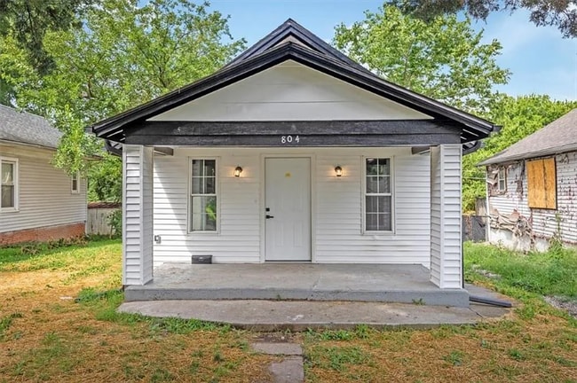 property at 804 S Cedar Ave