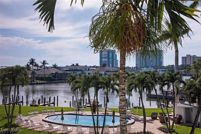 property at 400 Park Shore Dr