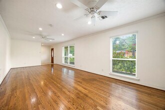 9762 Tappenbeck Dr in Houston, TX - Building Photo - Building Photo