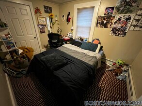 12 Shepherd Ave in Boston, MA - Foto de edificio - Building Photo