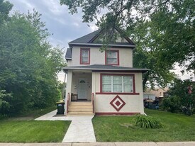 240 Sawyer Ave, Unit 1 in La Grange, IL - Building Photo