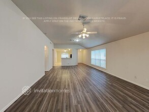 2411 Cardinal Elm St in Fresno, TX - Foto de edificio - Building Photo