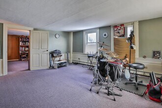 334 S River Rd-Unit -2 in Bedford, NH - Building Photo - Building Photo