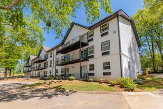 2006 Northlake Pkwy in Tucker, GA - Building Photo - Building Photo