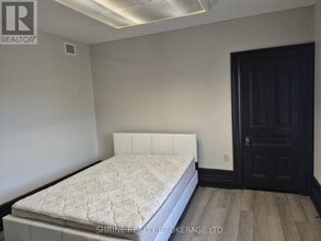 607 Queens Ave in London, ON - Building Photo - Building Photo