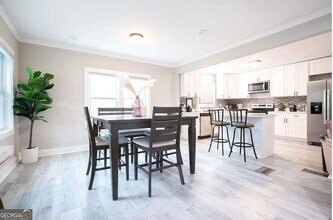 1272 Westridge Rd SW in Atlanta, GA - Building Photo - Building Photo