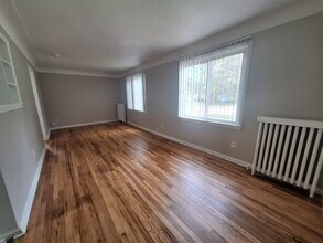 20948 Ridgemont Rd in Harper Woods, MI - Building Photo - Building Photo