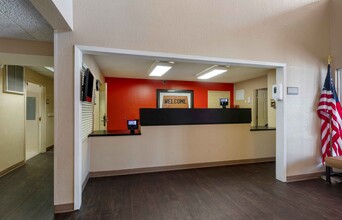 Furnished Studio-Dallas - Plano Parkway in Plano, TX - Building Photo - Building Photo