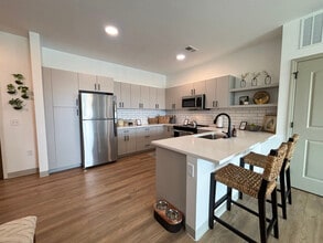 Promenade Trails - A 55 and Better Community in Noblesville, IN - Foto de edificio - Building Photo