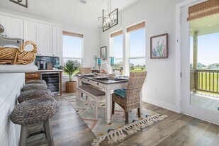 18315 Warrior Dr in Galveston, TX - Building Photo