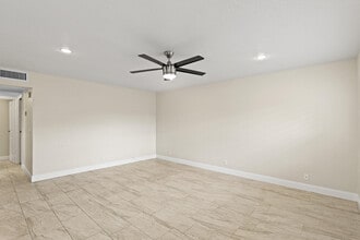 117 Waterford D in Delray Beach, FL - Building Photo - Building Photo
