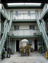 Beach House Apartments in Sausalito, CA - Foto de edificio - Building Photo