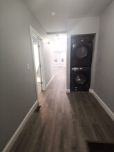 346 Cherry St, Unit 1 in Newton, MA - Foto de edificio - Building Photo